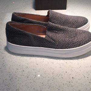 caslon alden slip on sneaker